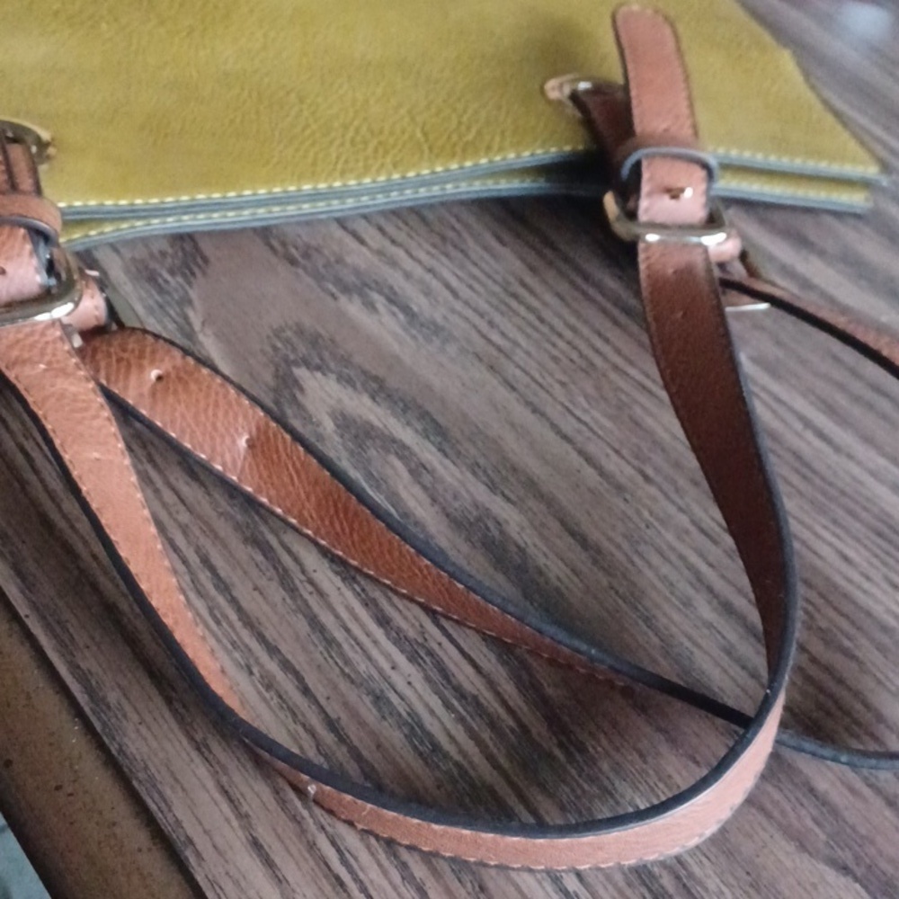 Harvest Gold Pebbled Leather Computer/messenger/tote bag, 16x10,padded - Picture 3 of 5